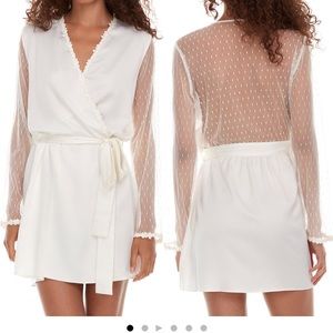 Flora Nikrooz showstopper robe